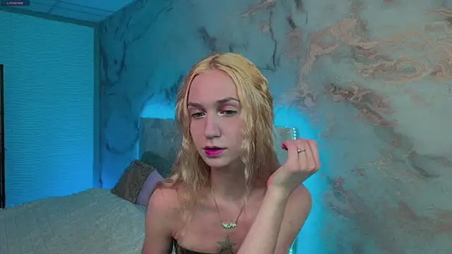 SerenaCrystall online show from 07/30/26, 10:36