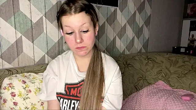 RebelKitsune online show from 12/01/25, 06:57