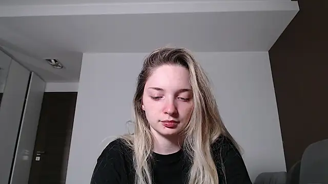 Snapshot of jessicahbelle chatting on 06/18/26, 11:42 jessicahbelle online show from 06/18/26, 11:42