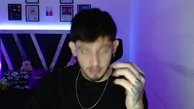 Sebasxxl12 online show from 10/17/25, 01:14