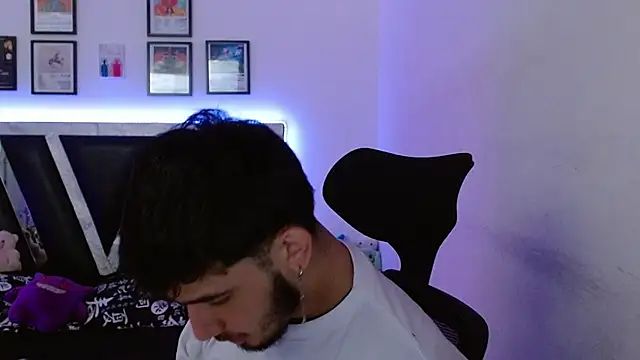 Sebasxxl12 online show from 10/20/25, 03:01