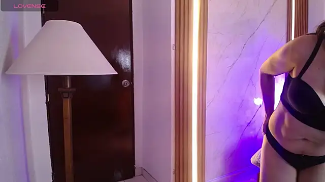 chloe  Jones  online show from 02/03/26, 12:54