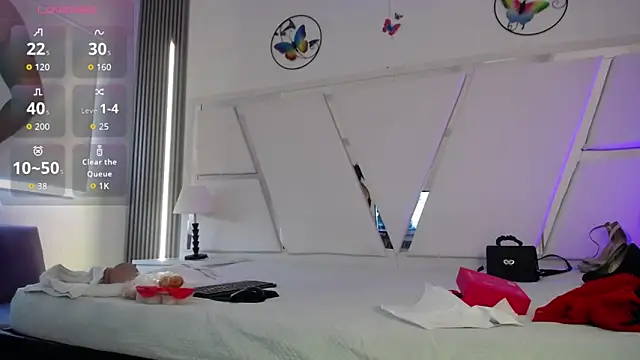 chloe  Jones  online show from 03/25/26, 01:06