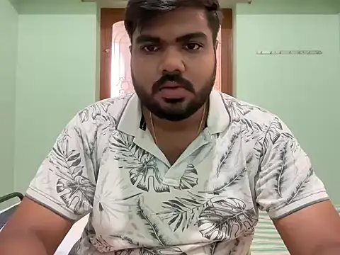 Snapshot of Romeo_Sam2 chatting on 10/14/25, 05:08 Romeo Sam2 online show from 10/14/25, 05:08