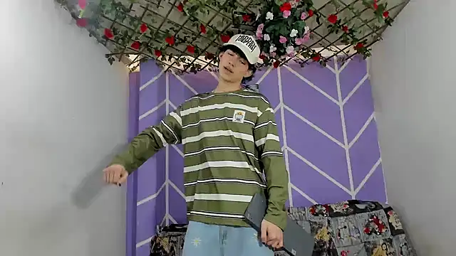 nexusboyhot online show from 10/04/25, 07:23