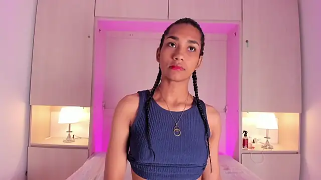 Snapshot of AnahiCollins chatting on 11/07/25, 11:32 AnahiCollins online show from 11/07/25, 11:32