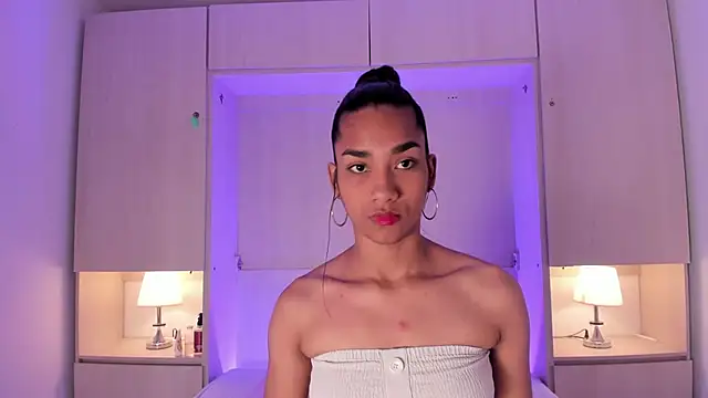 Snapshot of AnahiCollins chatting on 11/28/25, 11:35 AnahiCollins online show from 11/28/25, 11:35