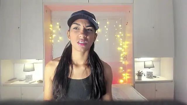 AnahiCollins online show from 04/02/26, 11:30