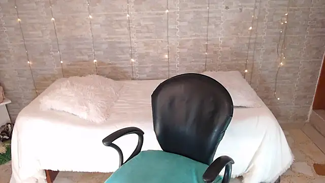 Sofia granny online show from 04/12/26, 03:00