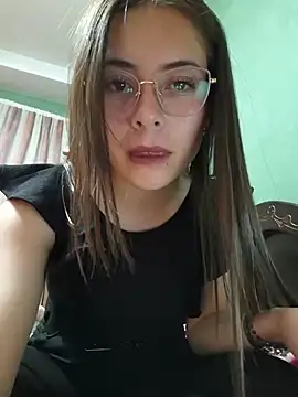 EmmaValencia  online show from 11/19/25, 05:18