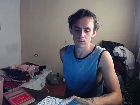 Snapshot of monroedelrey chatting on 10/28/25, 08:00 monroedelrey online show from 10/28/25, 08:00