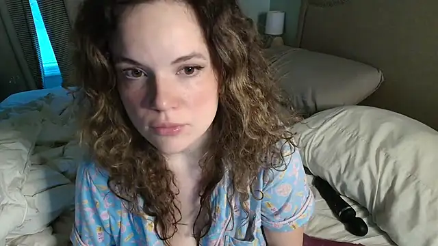 Snapshot of ClaireZX chatting on 10/09/25, 12:14 ClaireZX online show from 10/09/25, 12:14