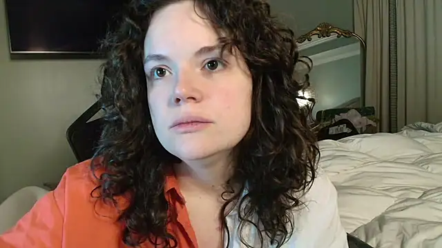 Snapshot of ClaireZX chatting on 10/14/25, 06:14 ClaireZX online show from 10/14/25, 06:14