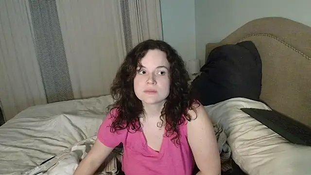 Snapshot of ClaireZX chatting on 10/25/25, 04:53 ClaireZX online show from 10/25/25, 04:53