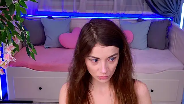 Snapshot of NikkaBush chatting on 10/21/25, 05:19 NikkaBush online show from 10/21/25, 05:19