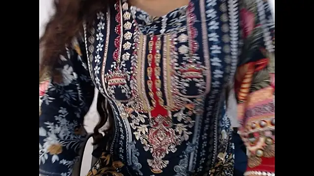 Snapshot of sexy_yuvi chatting on 10/01/25, 04:40 sexy yuvi online show from 10/01/25, 04:40