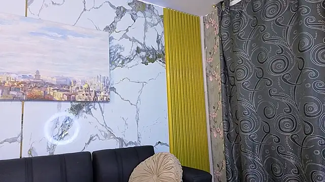 Snapshot of Nahomy_Smiths_aws chatting on 12/01/25, 10:15 Nahomy Smiths aws online show from 12/01/25, 10:15