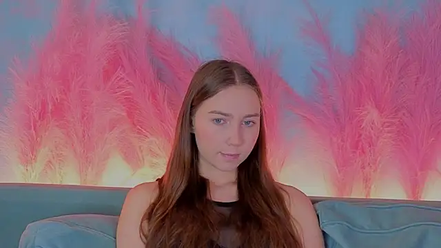 Snapshot of OliviaLay chatting on 12/17/25, 11:05 OliviaLay online show from 12/17/25, 11:05