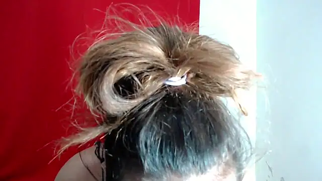 Snapshot of amandareddragon chatting on 11/18/25, 06:40 amandareddragon online show from 11/18/25, 06:40