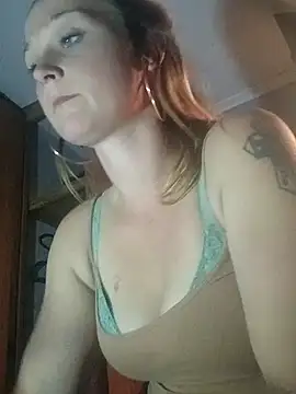 Queen2454 online show from 04/13/26, 09:15