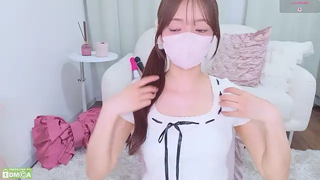 Snapshot of Seira__nn chatting on 05/27/26, 01:19 Seira nn online show from 05/27/26, 01:19
