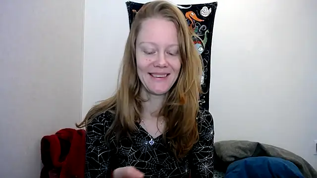 Snapshot of naughtyfox89 chatting on 10/17/25, 04:31 naughtyfox89 online show from 10/17/25, 04:31