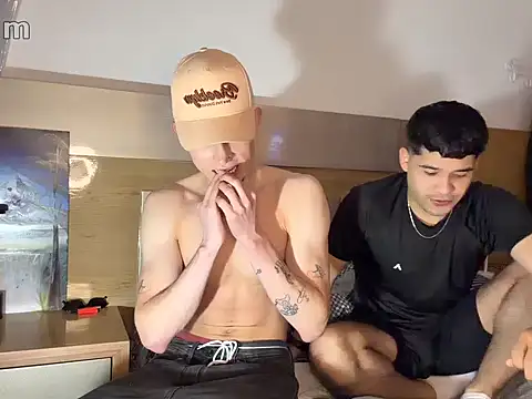 strongManLatino online show from 02/16/26, 03:24