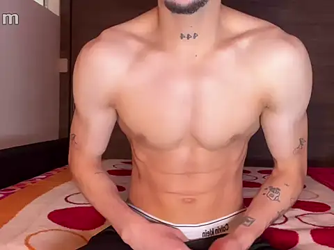 strongManLatino online show from 05/23/26, 04:44
