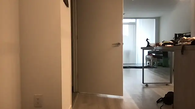 Snapshot of tia___fox chatting on 11/21/25, 04:05 tia fox online show from 11/21/25, 04:05