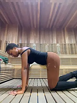 Snapshot of tia___fox chatting on 01/15/26, 03:16 tia fox online show from 01/15/26, 03:16