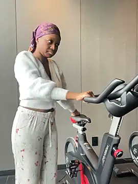 tia   fox online show from 02/05/26, 04:00