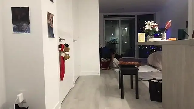 tia   fox online show from 02/19/26, 06:42