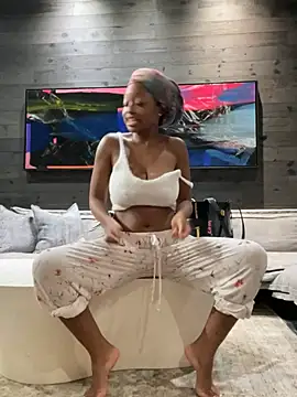 tia   fox online show from 02/20/26, 06:26