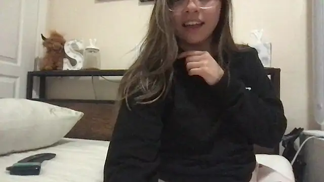 bunnygorl12 online show from 12/01/25, 03:44