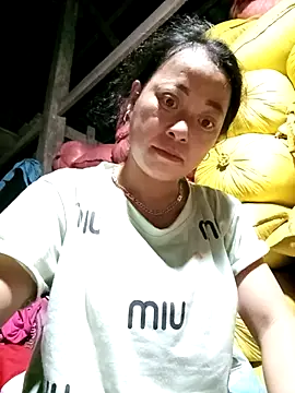 Snapshot of mimi0002 chatting on 09/29/25, 09:52 mimi0002 online show from 09/29/25, 09:52