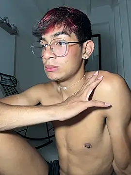 Snapshot of cherub_ chatting on 02/19/26, 09:00 cherub online show from 02/19/26, 09:00