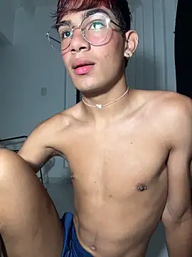 Snapshot of cherub_ chatting on 02/21/26, 10:16 cherub online show from 02/21/26, 10:16