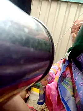 Snapshot of harinisree chatting on 11/13/25, 04:00 harinisree online show from 11/13/25, 04:00