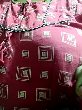 Snapshot of harinisree chatting on 12/20/25, 01:34 harinisree online show from 12/20/25, 01:34