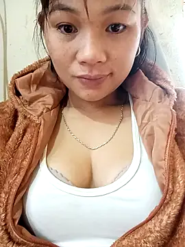 Snapshot of cogaisexy chatting on 11/18/25, 01:22 cogaisexy online show from 11/18/25, 01:22