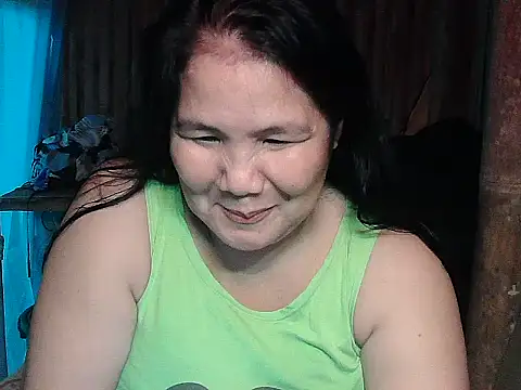 Snapshot of milagrose_rose chatting on 05/12/26, 11:07 milagrose rose online show from 05/12/26, 11:07