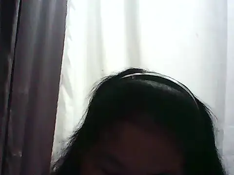 Snapshot of milagrose_rose chatting on 05/19/26, 11:44 milagrose rose online show from 05/19/26, 11:44