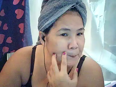 Snapshot of milagrose_rose chatting on 06/08/26, 11:38 milagrose rose online show from 06/08/26, 11:38