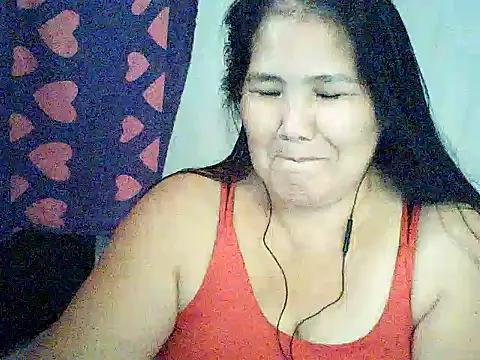 Snapshot of milagrose_rose chatting on 06/11/26, 01:49 milagrose rose online show from 06/11/26, 01:49