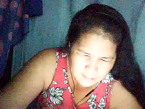 Snapshot of milagrose_rose chatting on 06/13/26, 12:03 milagrose rose online show from 06/13/26, 12:03