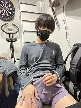 Snapshot of mikan_kun_st chatting on 12/16/25, 12:32 mikan kun st online show from 12/16/25, 12:32