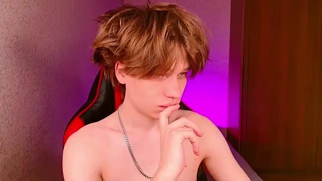 Snapshot of jeffreyue chatting on 10/18/25, 01:12 jeffreyue online show from 10/18/25, 01:12