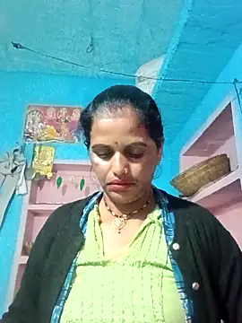 Mohni cute online show from 12/18/25, 01:44