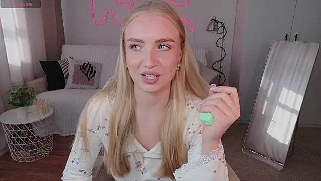 TessaGrays online show from 03/15/26, 09:59