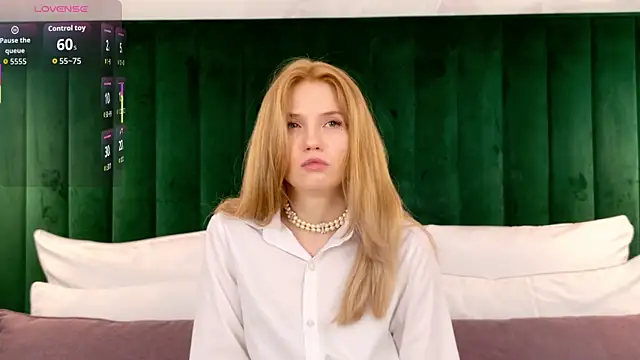 MelissaLiss online show from 11/19/25, 02:17